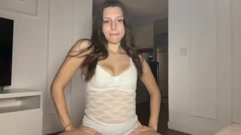 Snapshot of she001 chatting on 17, 6, 2026 Sofi online show from 17, 6, 2026