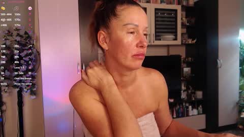 Snapshot of sheilaryan chatting on 2, 11, 2025 Sheila GMT 2 Tuesday Wednesday Friday Saturday Sunday- 8 5 online show from 2, 11, 2025