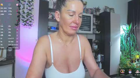 Snapshot of sheilaryan chatting on 9, 2, 2026 Sheila GMT 2 Tuesday Wednesday Friday Saturday Sunday- 8 5 online show from 9, 2, 2026