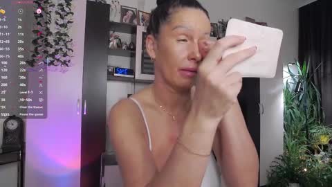 Snapshot of sheilaryan chatting on 14, 2, 2026 Sheila GMT 2 Tuesday Wednesday Friday Saturday Sunday- 8 5 online show from 14, 2, 2026