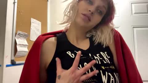 Shelby holes online show from 17, 2, 2025