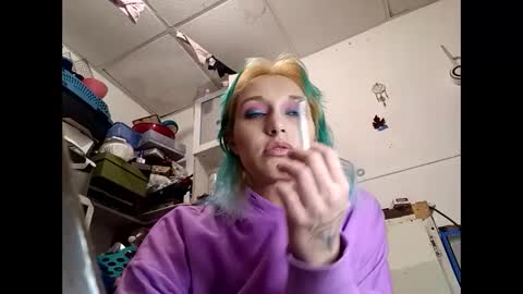 Shelby holes online show from 12, 3, 2025