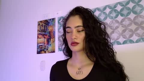 Snapshot of shelsy_d chatting on 8, 4, 2026 S H E L S Y online show from 8, 4, 2026