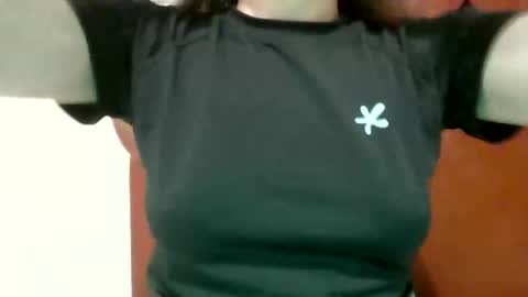 shelsyzevee_ online show from 6, 11, 2025