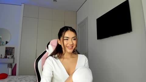 Shineel online show from 4, 2, 2026