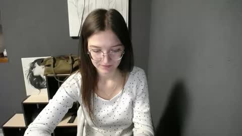 Jesica online show from 8, 4, 2026