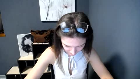 Snapshot of shining_pearl chatting on 22, 6, 2026 Jesica online show from 22, 6, 2026