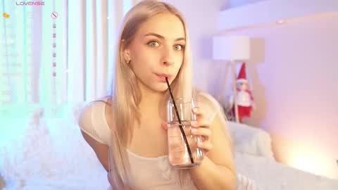 Julia online show from 1, 12, 2025