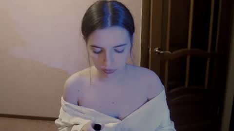 Snapshot of shiraha___rafieru chatting on 10, 9, 2025 shiraha___rafieru online show from 10, 9, 2025