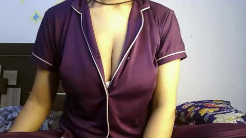 Snapshot of shiri_hot chatting on 29, 9, 2025 Siri online show from 29, 9, 2025