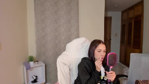  kendal  online show from 11, 2, 2025