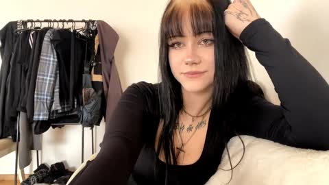 Snapshot of shonnalyssy chatting on 6, 4, 2026 Your Shona online show from 6, 4, 2026