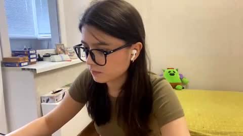 Snapshot of shontagrabowski chatting on 19, 6, 2026 Marie online show from 19, 6, 2026