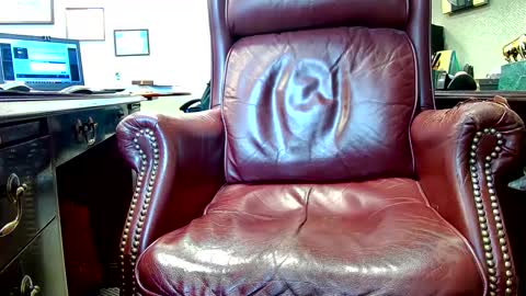 nikolas send dm for an appointment online show from 25, 2, 2025