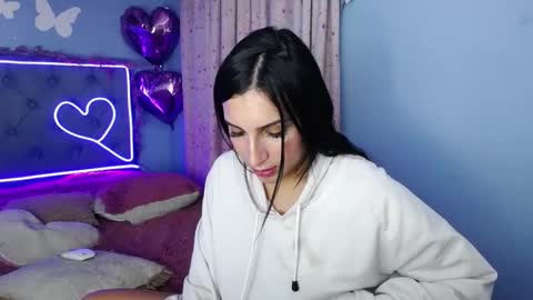 Snapshot of shopiaa_m chatting on 5, 3, 2025 Sophia ONLYFANS  online show from 5, 3, 2025