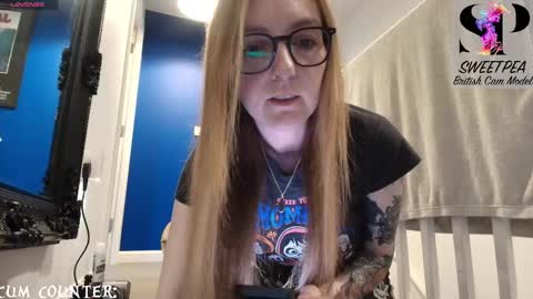 Snapshot of short_sweetpea chatting on 12, 10, 2025 short sweetpea online show from 12, 10, 2025