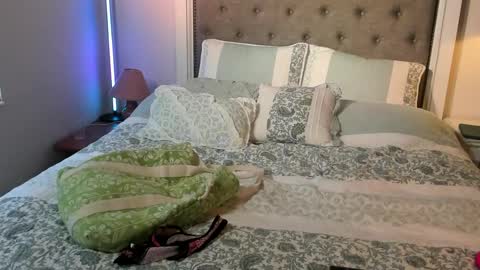 Snapshot of shortstuff79 chatting on 2, 10, 2025 shortstuff79 online show from 2, 10, 2025