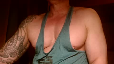 Snapshot of show_on_for_you chatting on 1, 11, 2025 show_on_for_you online show from 1, 11, 2025