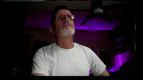 Snapshot of shrewtamer chatting on 5, 1, 2025 shrewtamer online show from 5, 1, 2025