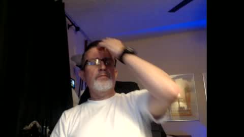 Snapshot of shrewtamer chatting on 18, 2, 2025 shrewtamer online show from 18, 2, 2025