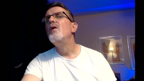 Snapshot of shrewtamer chatting on 27, 2, 2025 shrewtamer online show from 27, 2, 2025