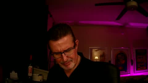 Snapshot of shrewtamer chatting on 13, 9, 2025 shrewtamer online show from 13, 9, 2025