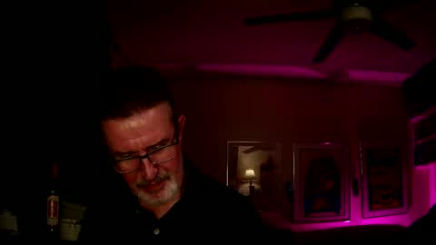 Snapshot of shrewtamer chatting on 24, 9, 2025 shrewtamer online show from 24, 9, 2025