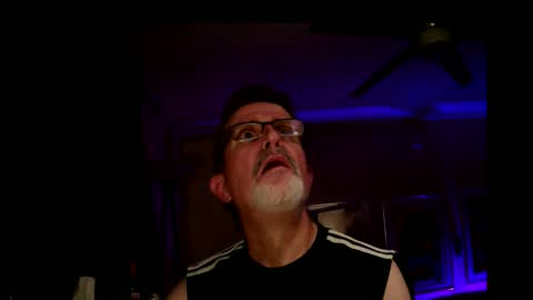 Snapshot of shrewtamer chatting on 23, 10, 2025 shrewtamer online show from 23, 10, 2025