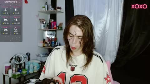 Snapshot of shun_sun chatting on 6, 12, 2024 Shun White online show from 6, 12, 2024