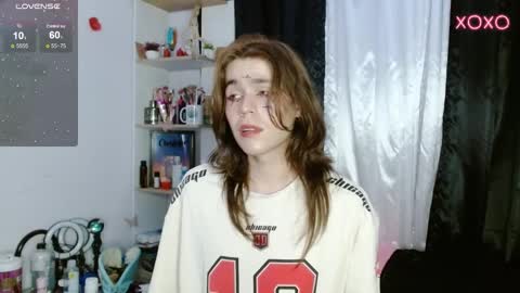 Snapshot of shun_sun chatting on 16, 12, 2024 Shun White online show from 16, 12, 2024