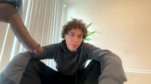 shurthingxx online show from 24, 2, 2025