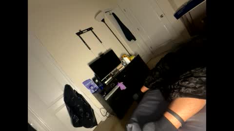 shurthingxx online show from 3, 3, 2025