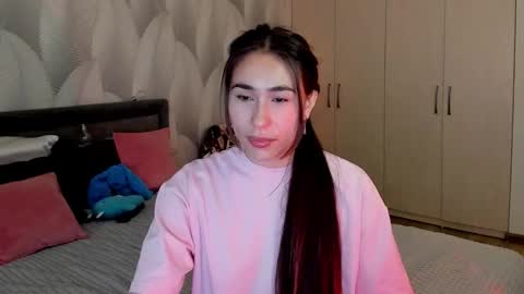 Mika online show from 12, 11, 2025