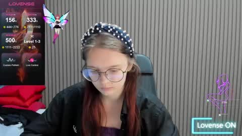 Snapshot of shy_elina01 chatting on 5, 10, 2025 shy_elina01 online show from 5, 10, 2025