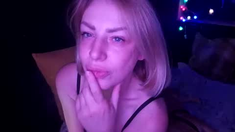 Snapshot of shy_girl80 chatting on 4, 11, 2025 shy_girl80 online show from 4, 11, 2025