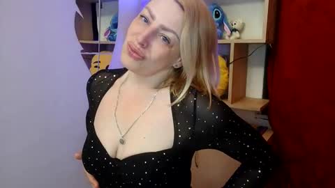 shy_girl80 online show from 25, 3, 2026