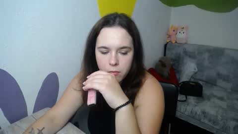 shy_lil online show from 22, 9, 2025