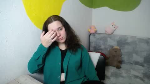 shy_lil online show from 6, 11, 2025