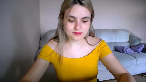 Snapshot of shy_sabrina_ chatting on 29, 4, 2026 shy_sabrina_ online show from 29, 4, 2026