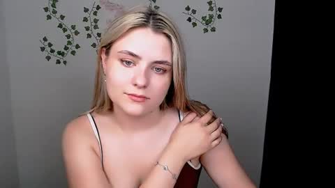 shy_sabrina_ online show from 13, 7, 2026