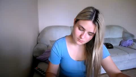 shy_sabrina_ online show from 30, 7, 2026