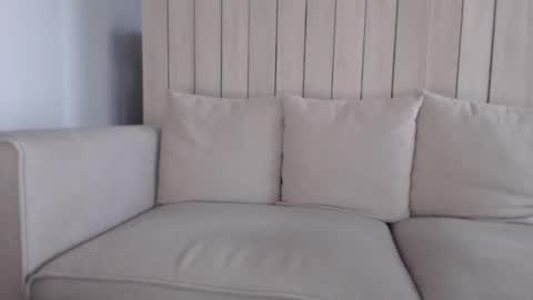 shy_schoolgirl_ online show from 2, 2, 2025