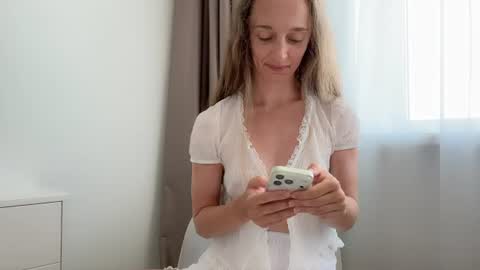 shy_schoolgirl_ online show from 27, 6, 2026