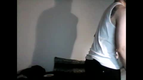 shyboyhugecum2020 online show from 8, 3, 2025