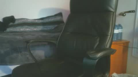 shyboyhugecum2020 online show from 2, 2, 2026