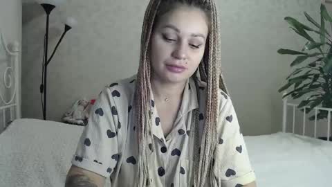 Snapshot of shyevaa chatting on 2, 11, 2025 Eva online show from 2, 11, 2025