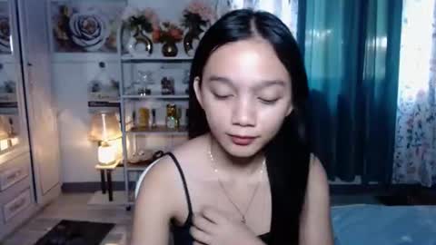 Snapshot of shygirl_lyn chatting on 31, 5, 2026 lyn online show from 31, 5, 2026
