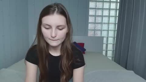 Snapshot of shyly_lisa chatting on 29, 6, 2026 shyly_lisa online show from 29, 6, 2026