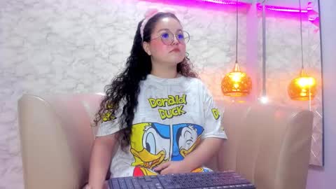 Snapshot of shylysweet chatting on 30, 9, 2025 Shyly online show from 30, 9, 2025