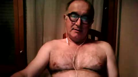 Snapshot of shymmy10 chatting on 19, 4, 2026 shymmy10 online show from 19, 4, 2026